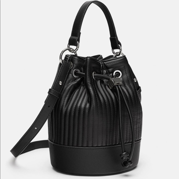 HOST PICK Zara quilted Bucket bag - Picture 2 of 8